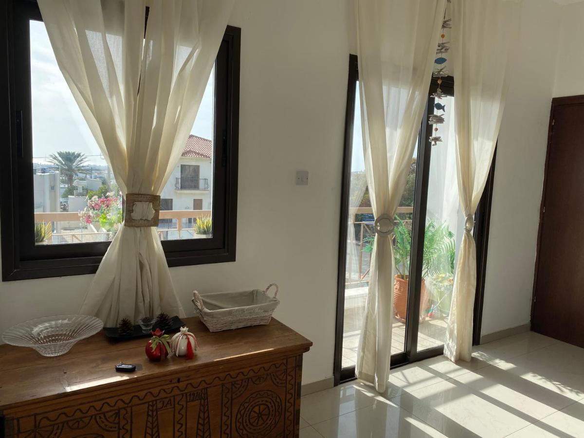 Two Bedroom Duplex :Mountain And Sea View Larnaca Bagian luar foto